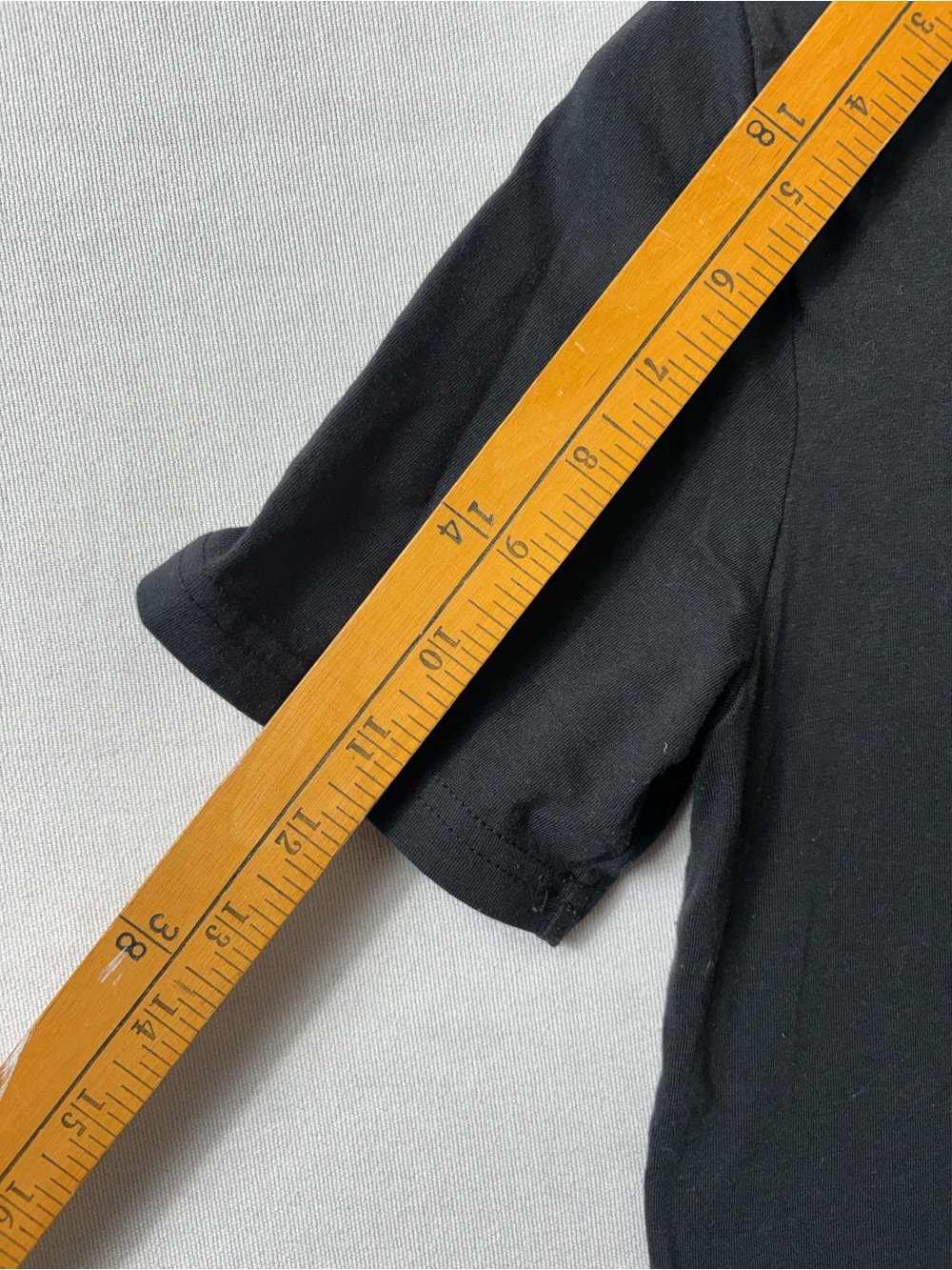 Jordan Youth L Black Sneaker Logo Short Sleeve T-Shirt 12–13Y - Picture 4 of 7
